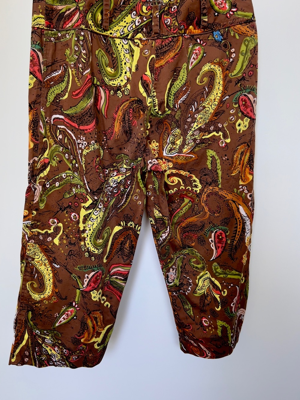 Bamboo Traders women’s paisley Print capri pants - Picture 3 of 5